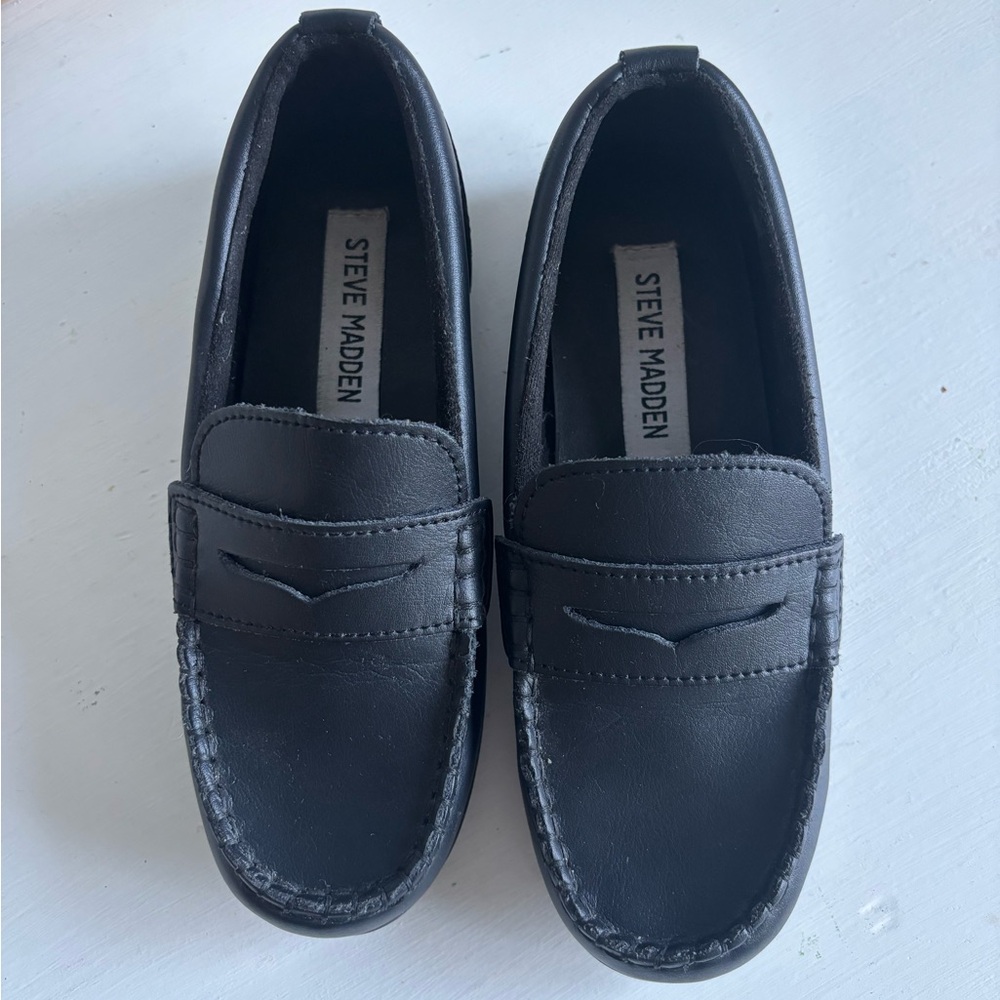 Steve Madden Classic Black Loafers